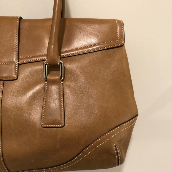 Coach purse!  Beautiful leather in med brown - Picture 8 of 10